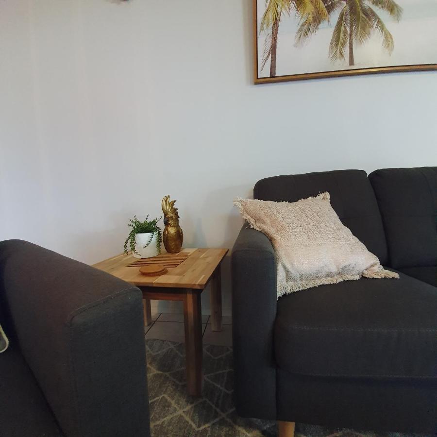 Villa Venezia Apt 3 - Spacious Hervey Bay Beachfront Apartment Exteriör bild