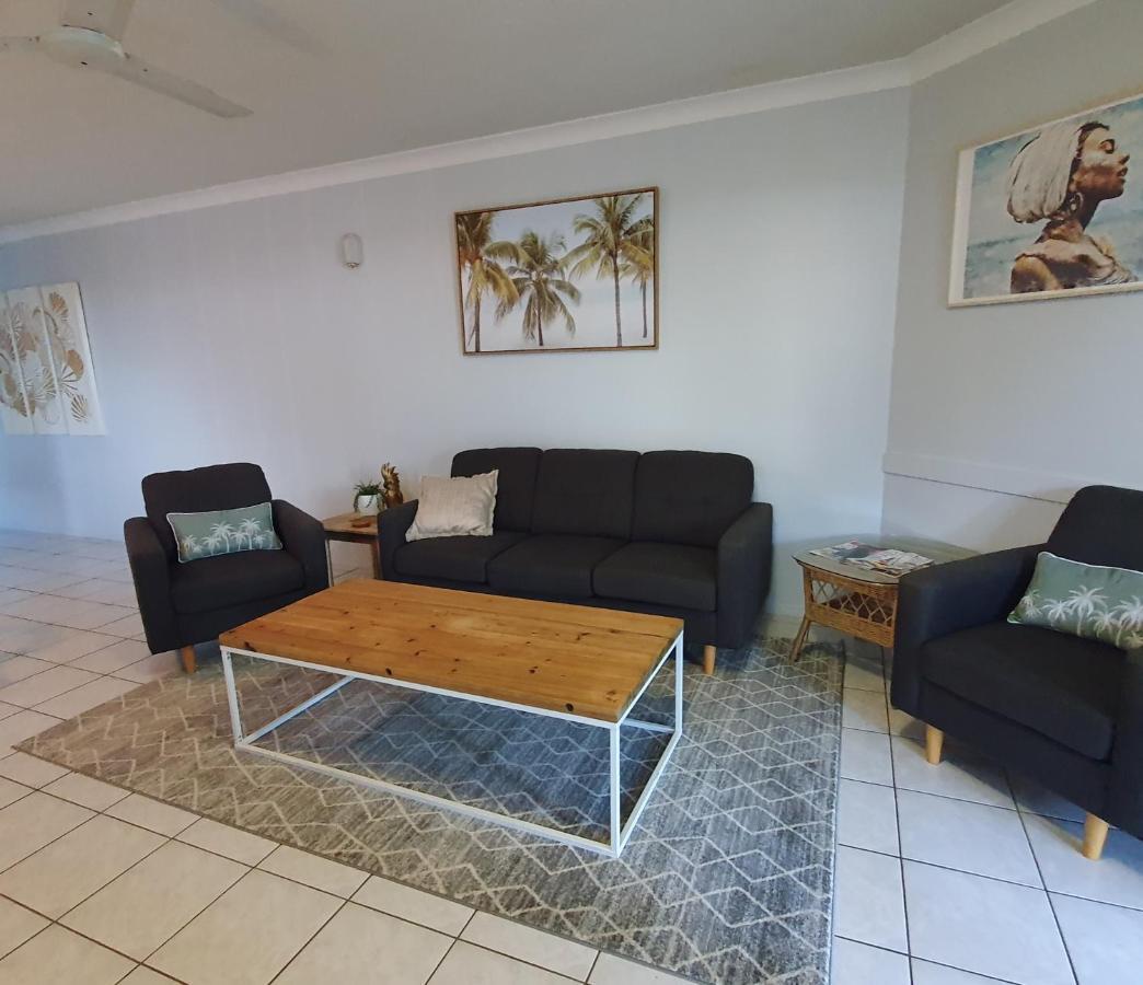 Villa Venezia Apt 3 - Spacious Hervey Bay Beachfront Apartment Exteriör bild