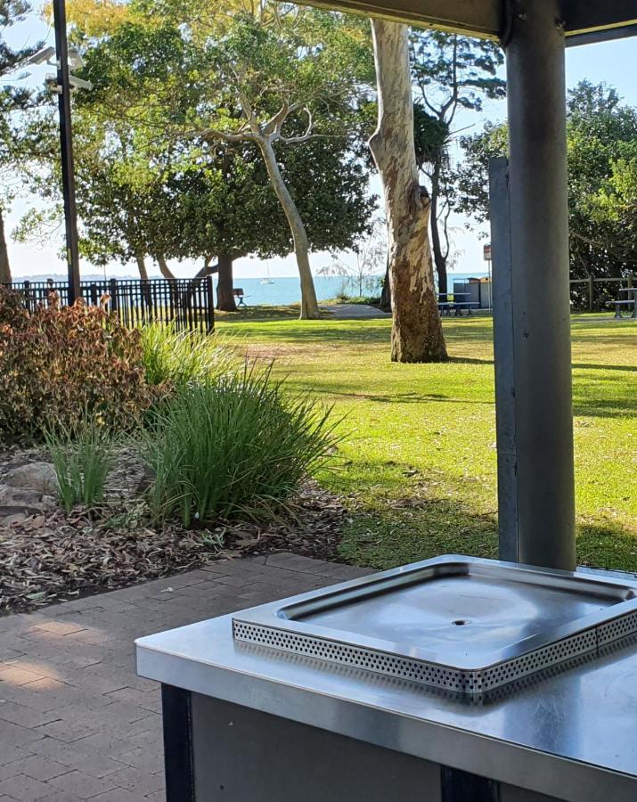 Villa Venezia Apt 3 - Spacious Hervey Bay Beachfront Apartment Exteriör bild