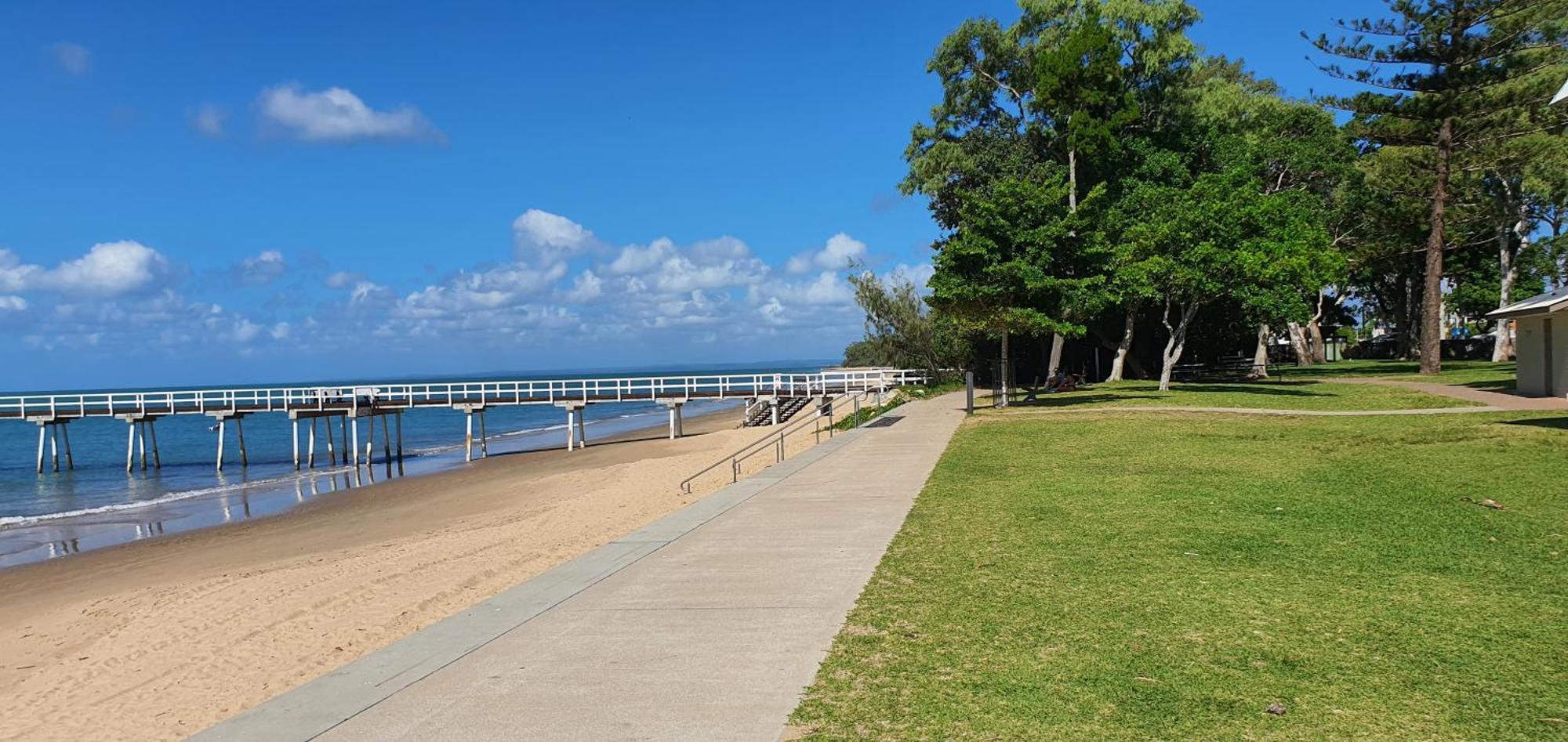 Villa Venezia Apt 3 - Spacious Hervey Bay Beachfront Apartment Exteriör bild