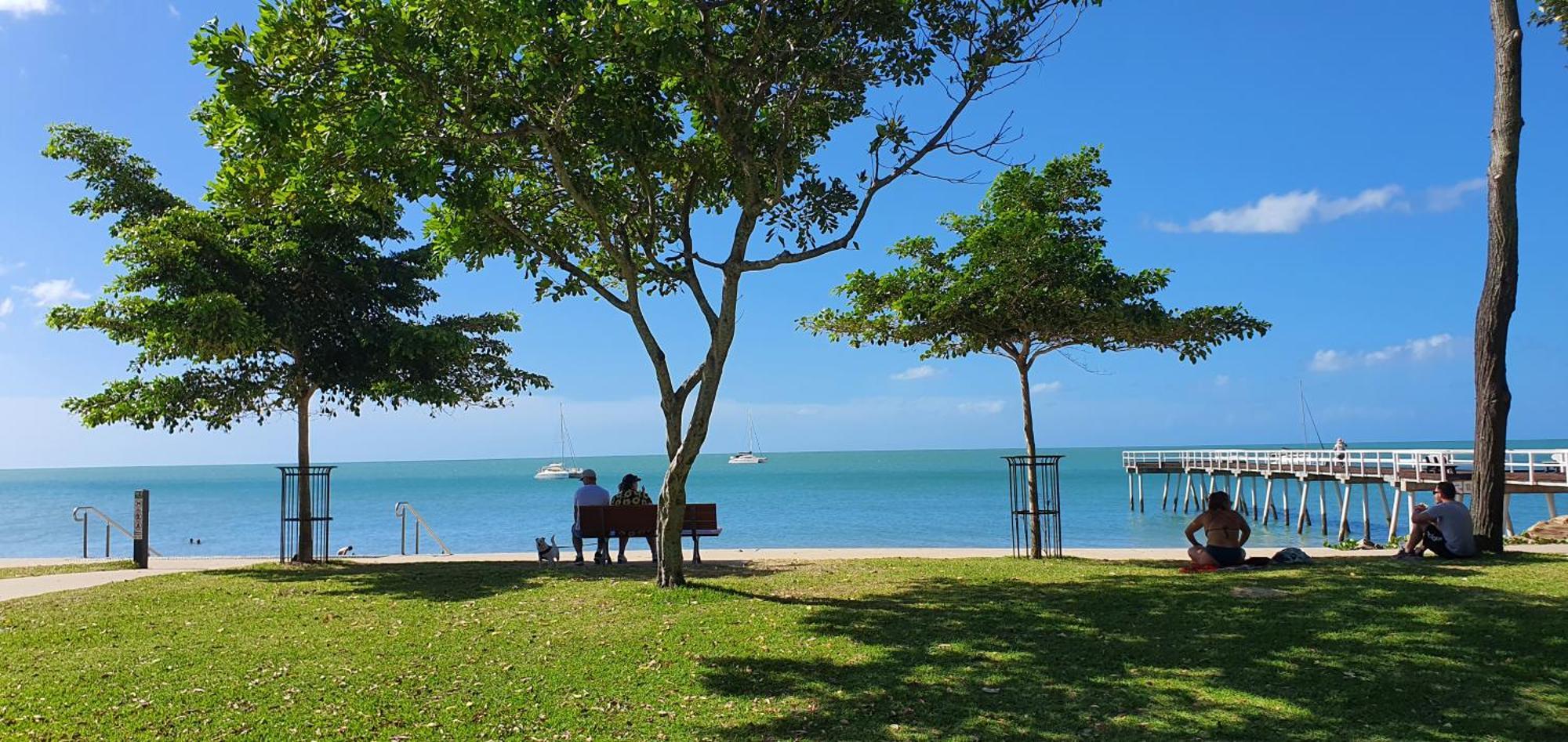 Villa Venezia Apt 3 - Spacious Hervey Bay Beachfront Apartment Exteriör bild